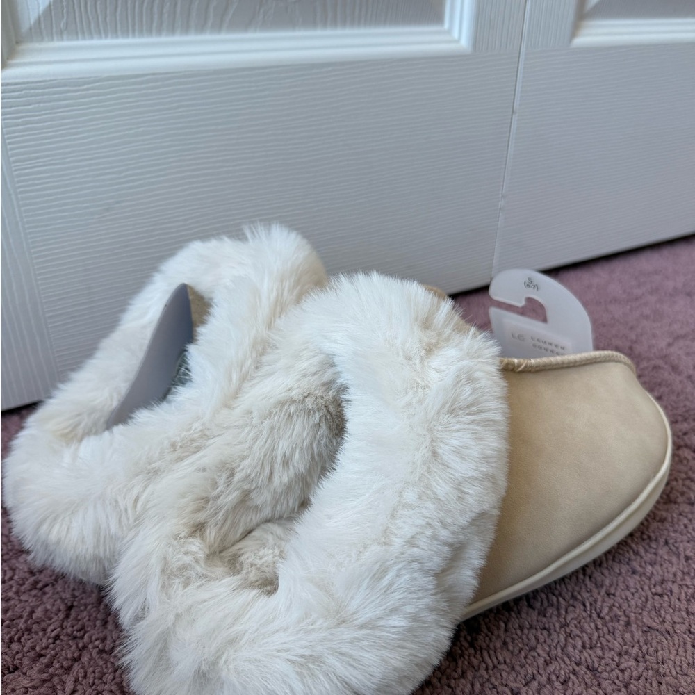 LC Lauren Conrad Women’s Cream Faux Fur Slippers